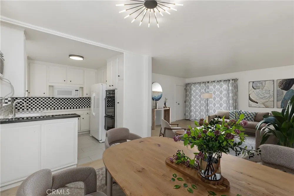1632 Camden #204 Los Angeles, CA 90025