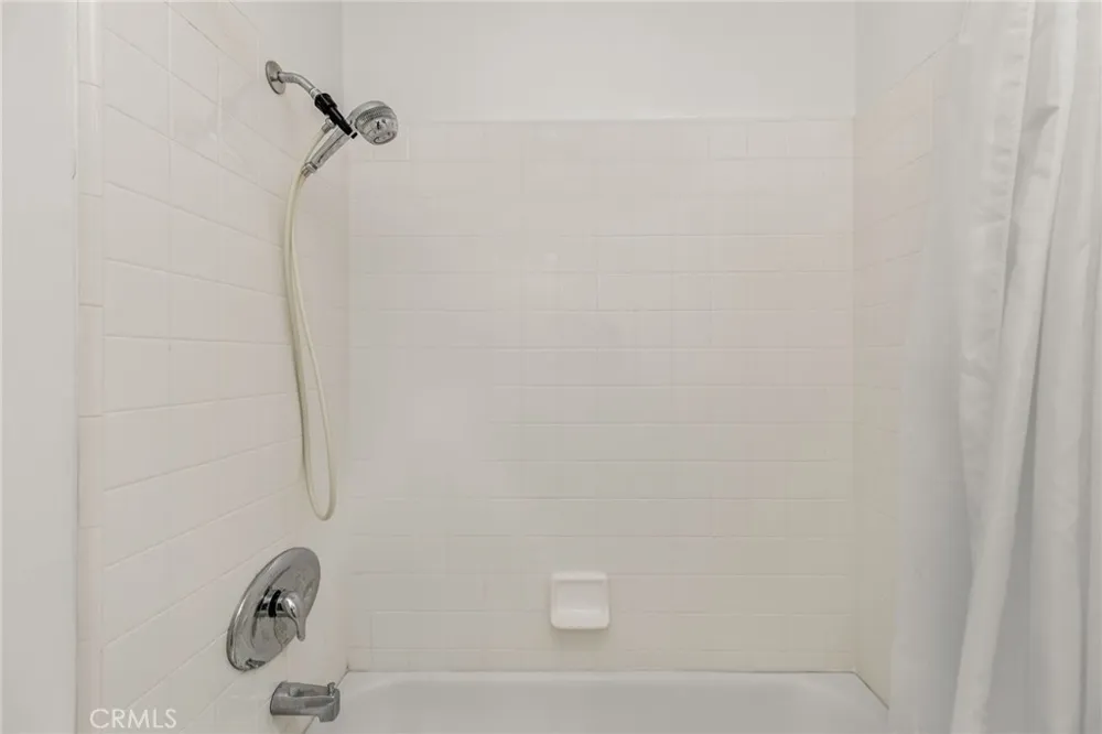 1632 Camden #204 Los Angeles, CA 90025