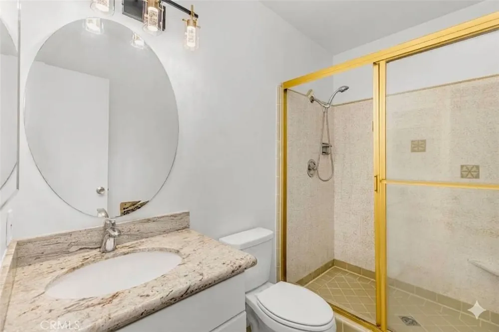 1632 Camden #204 Los Angeles, CA 90025