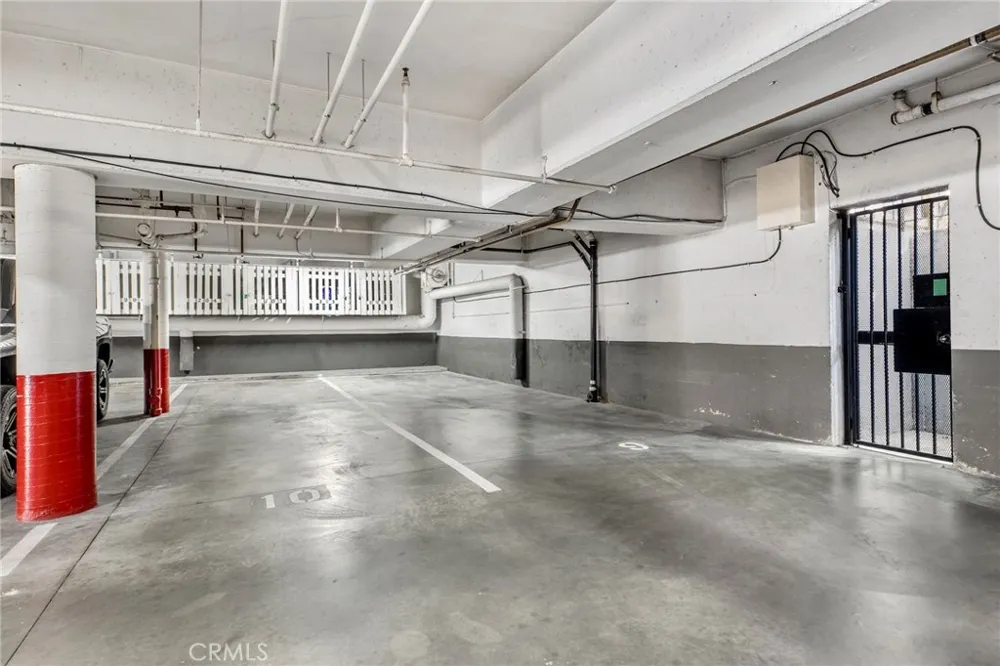 1632 Camden #204 Los Angeles, CA 90025