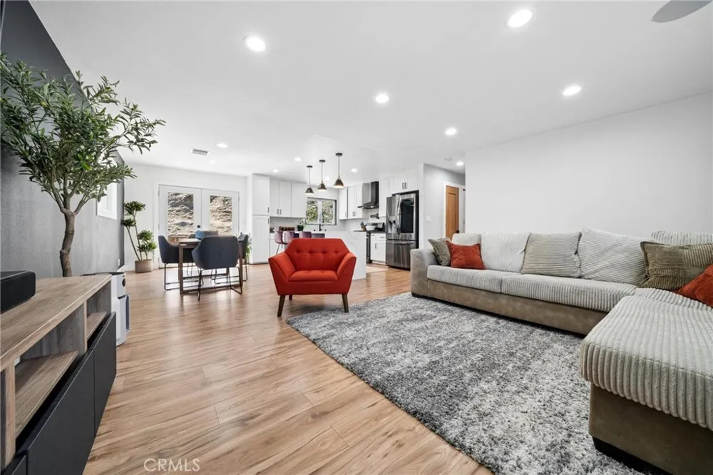 27973 Carvel Drive Canyon Country, CA 91351