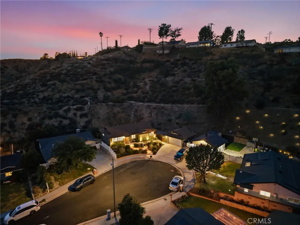 27973 Carvel Drive Canyon Country, CA 91351