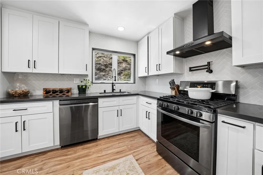 27973 Carvel Drive Canyon Country, CA 91351