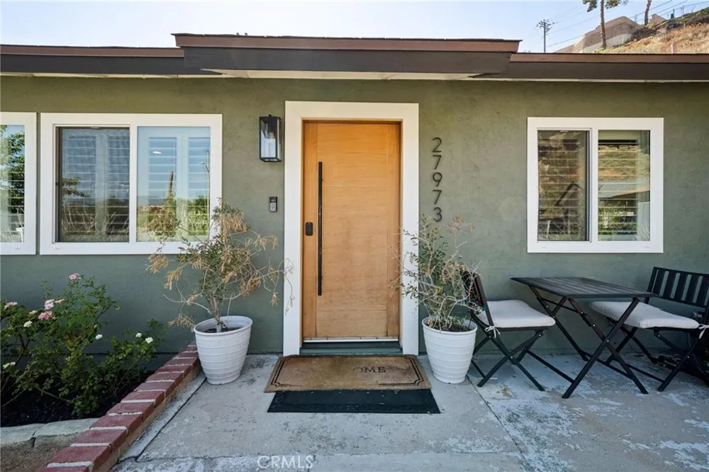 27973 Carvel Drive Canyon Country, CA 91351