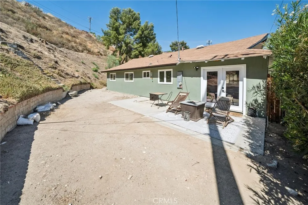 27973 Carvel Drive Canyon Country, CA 91351