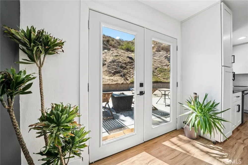 27973 Carvel Drive Canyon Country, CA 91351