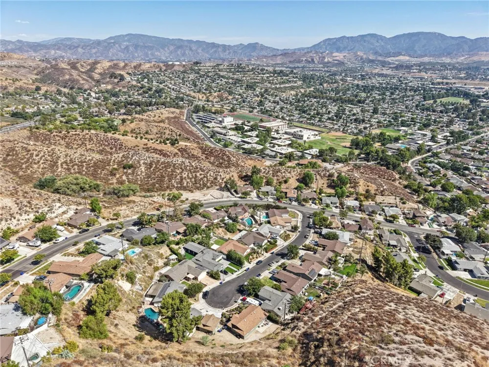 27973 Carvel Drive Canyon Country, CA 91351