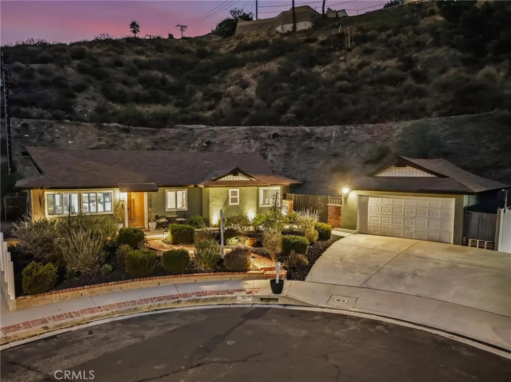 27973 Carvel Drive Canyon Country, CA 91351
