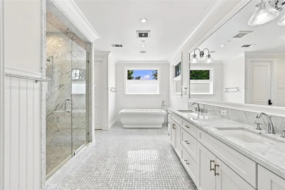 11540 Clover Los Angeles, CA 90066