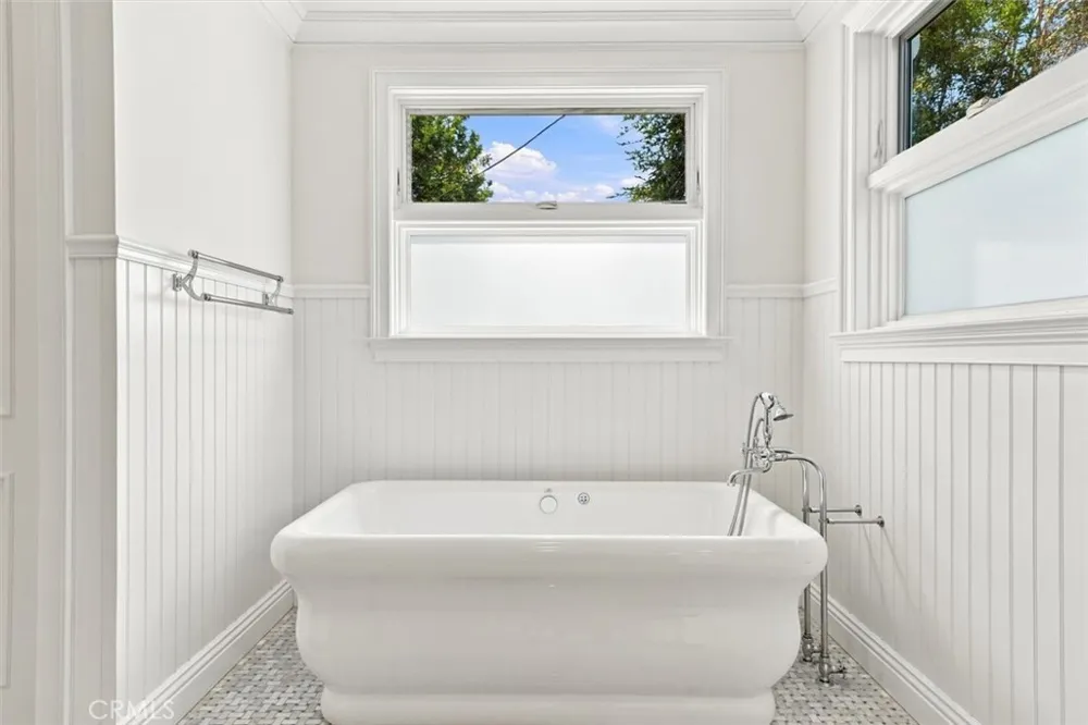 11540 Clover Los Angeles, CA 90066