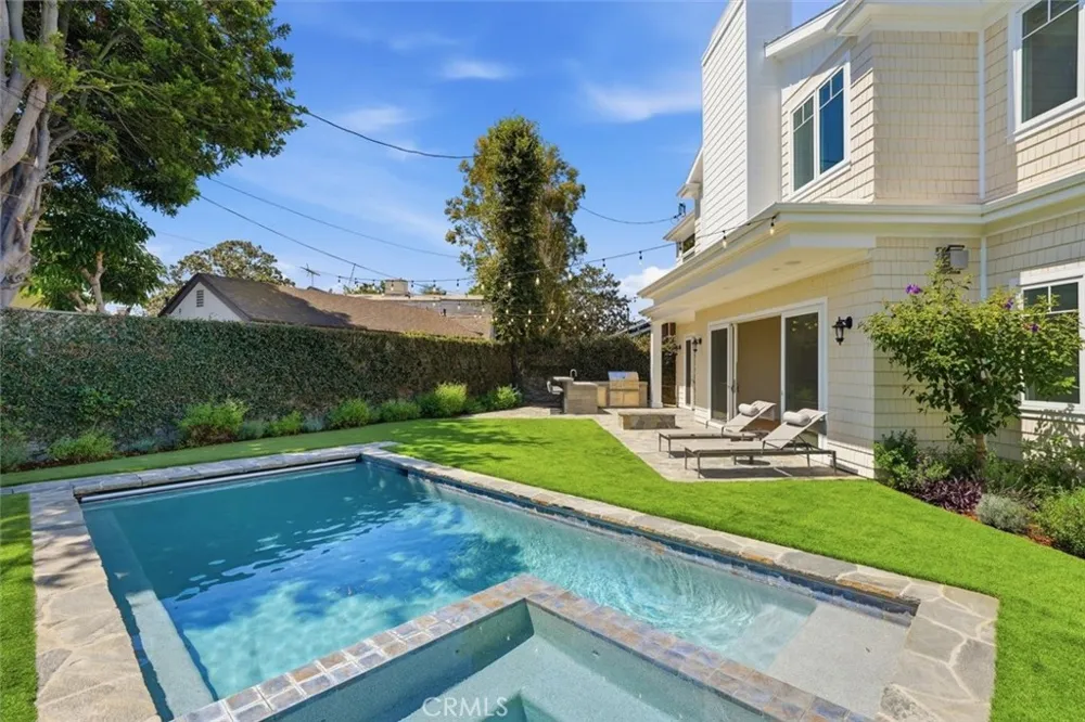 11540 Clover Los Angeles, CA 90066