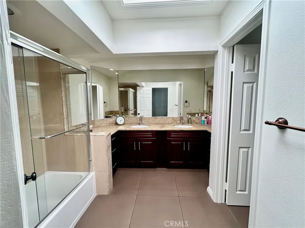 15738 Tetley Hacienda Heights, CA 91745
