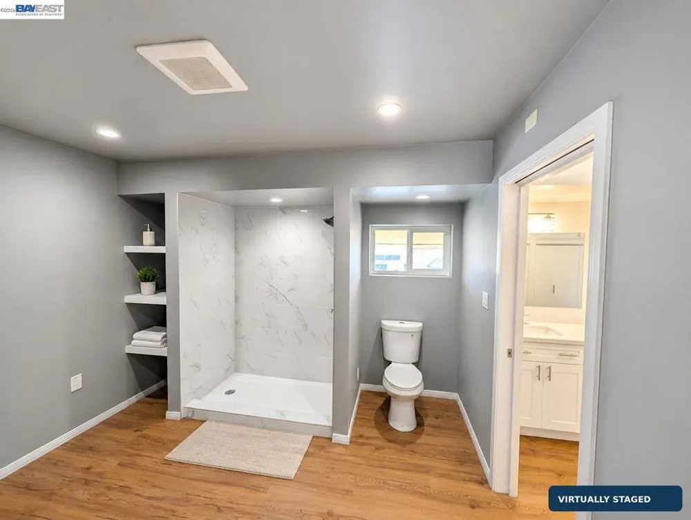 4125 Los Coyotes Diagonal Lakewood, CA 90713