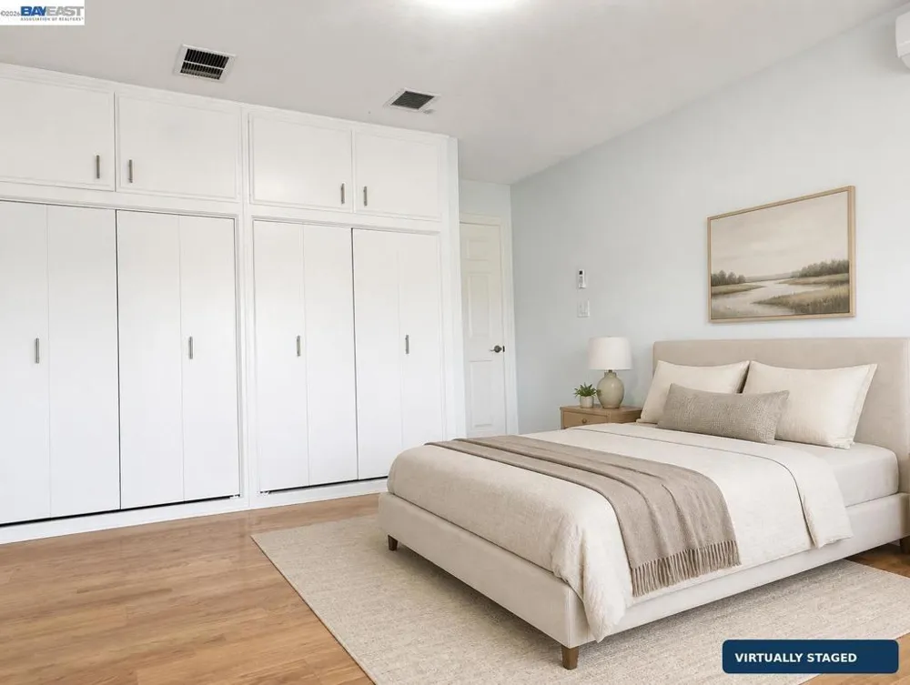 4125 Los Coyotes Diagonal Lakewood, CA 90713
