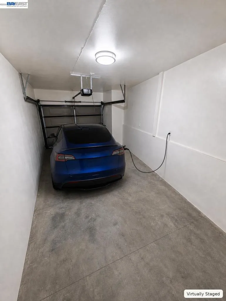 4125 Los Coyotes Diagonal Lakewood, CA 90713