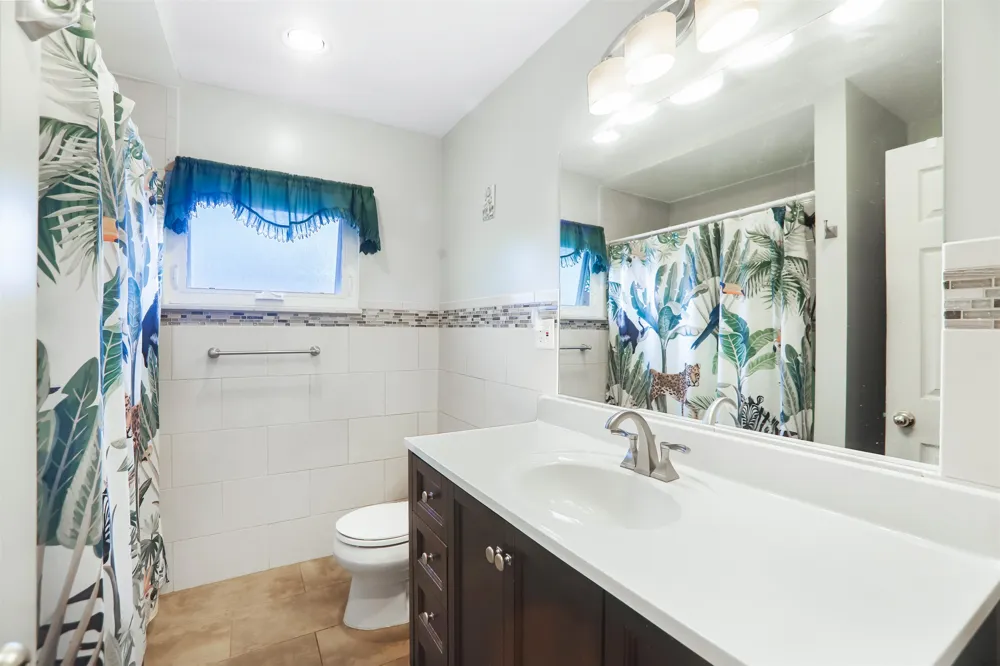 354 COLONIA BLVD Woodbridge, NJ 07067