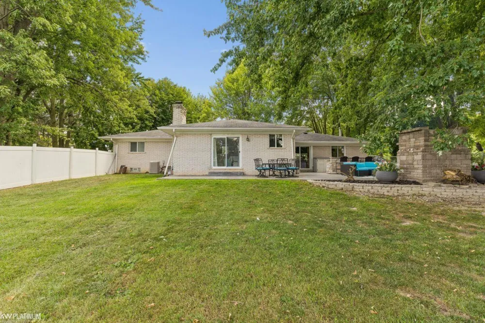 49199 Fairchild Road Macomb Township, MI 48042