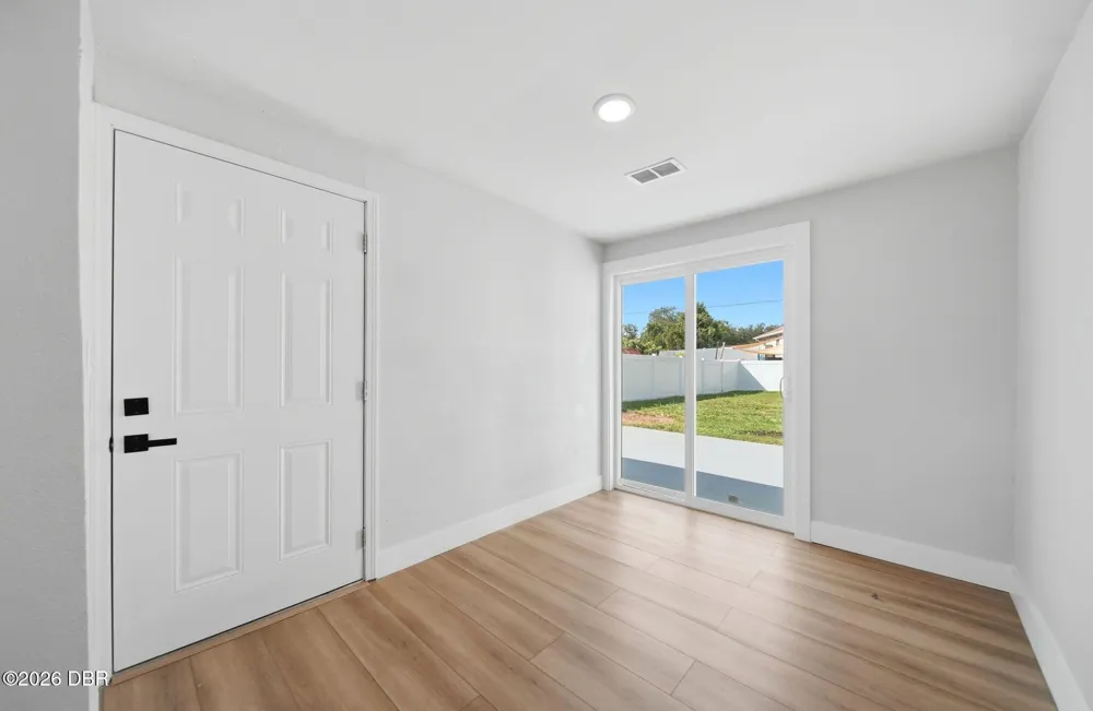 1280 Saxon Boulevard Deltona, FL 32725