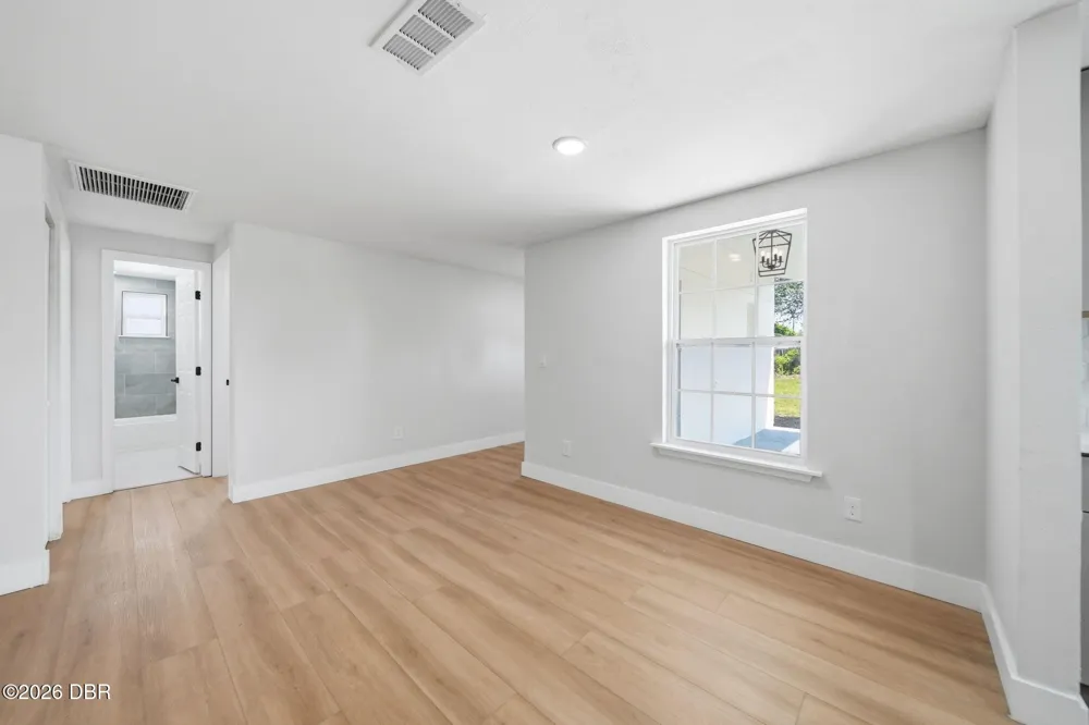 1280 Saxon Boulevard Deltona, FL 32725