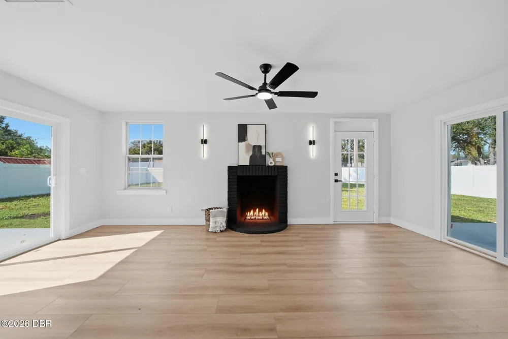 1280 Saxon Boulevard Deltona, FL 32725