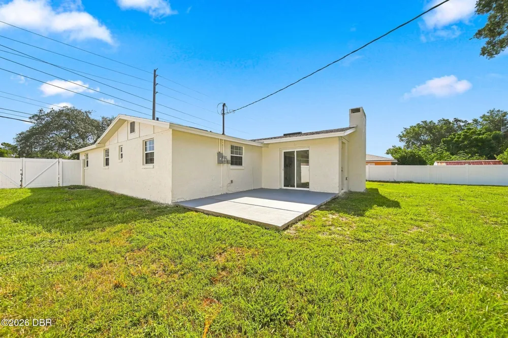 1280 Saxon Boulevard Deltona, FL 32725