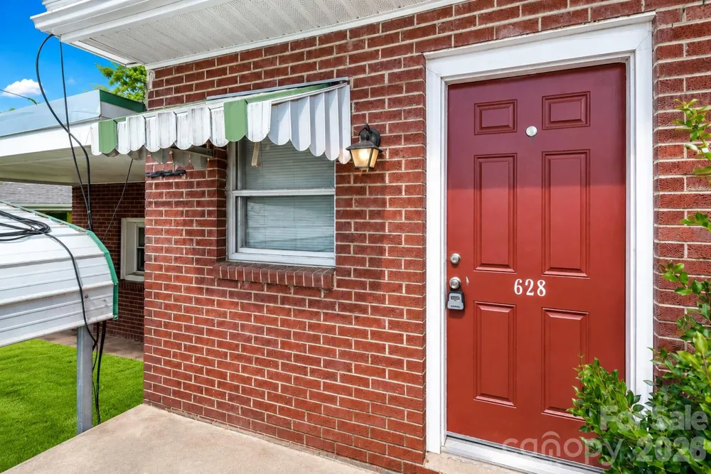 628 Kelly Street Statesville, NC 28677