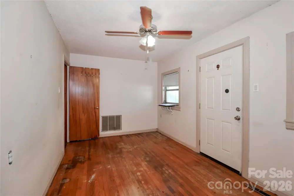 628 Kelly Street Statesville, NC 28677