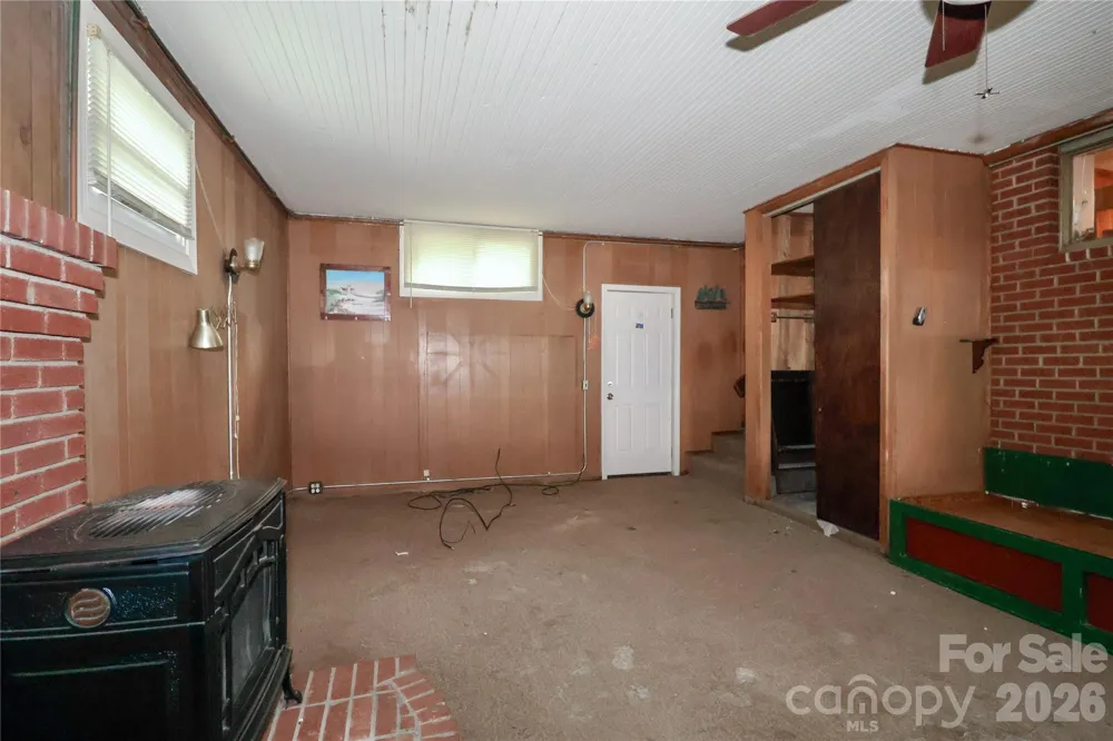 628 Kelly Street Statesville, NC 28677