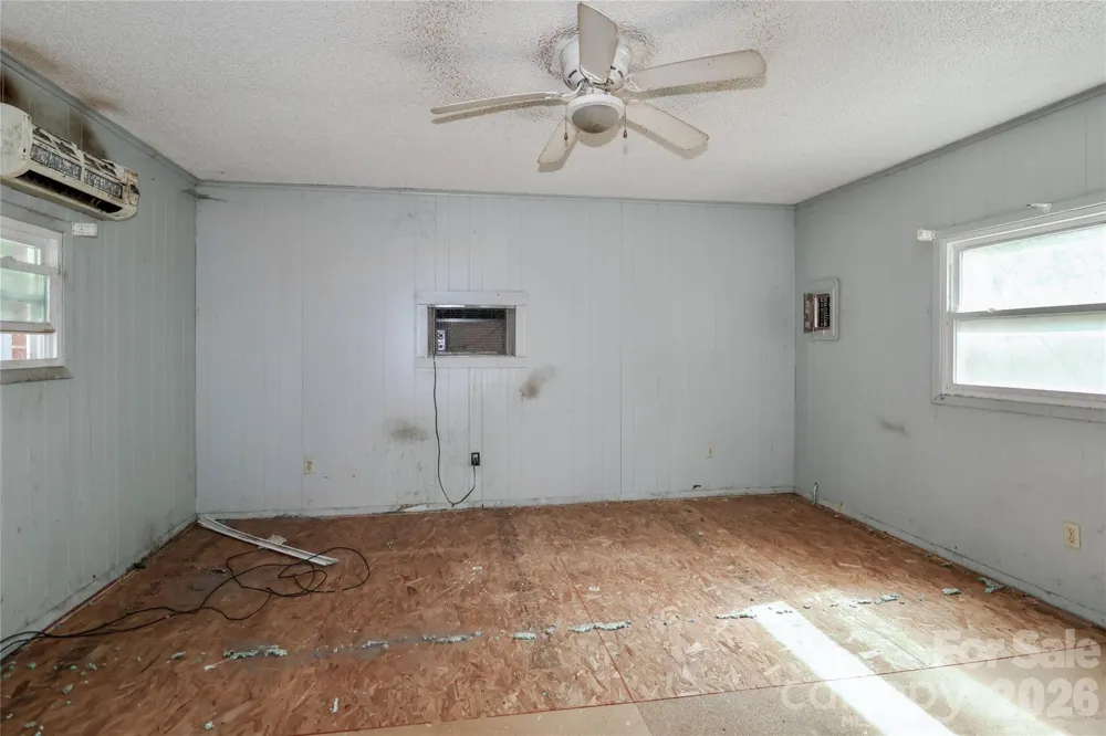 628 Kelly Street Statesville, NC 28677