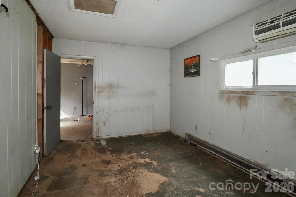 628 Kelly Street Statesville, NC 28677