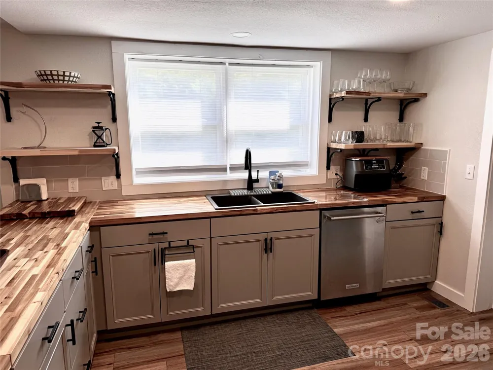255 Dix Creek No 1 Road Leicester, NC 28748