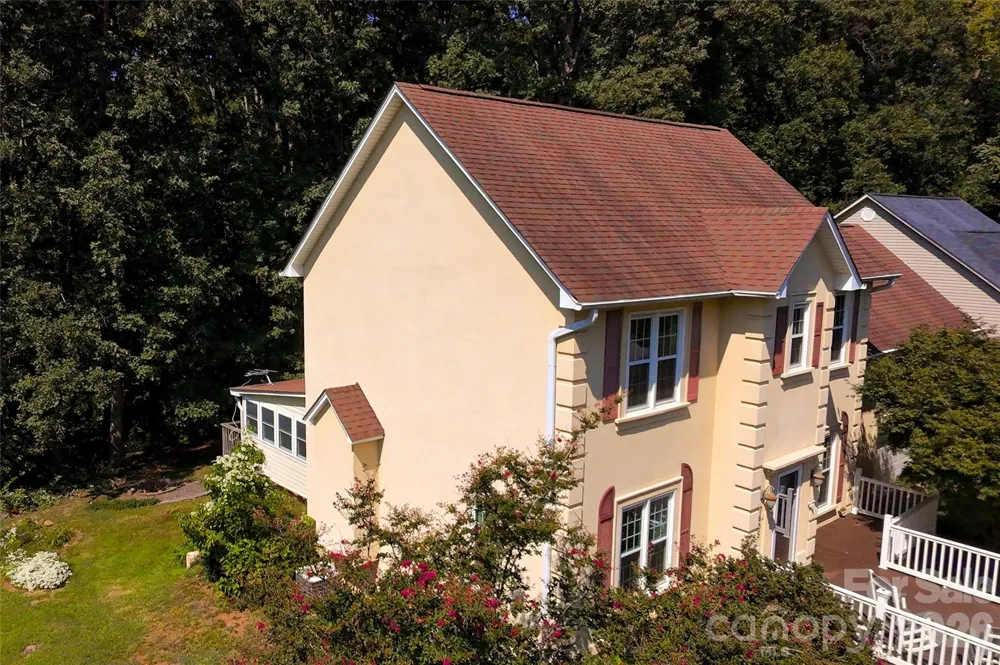 7605 Keating Drive Oak Ridge, NC 27310