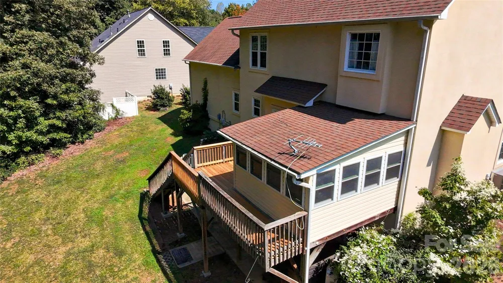 7605 Keating Drive Oak Ridge, NC 27310