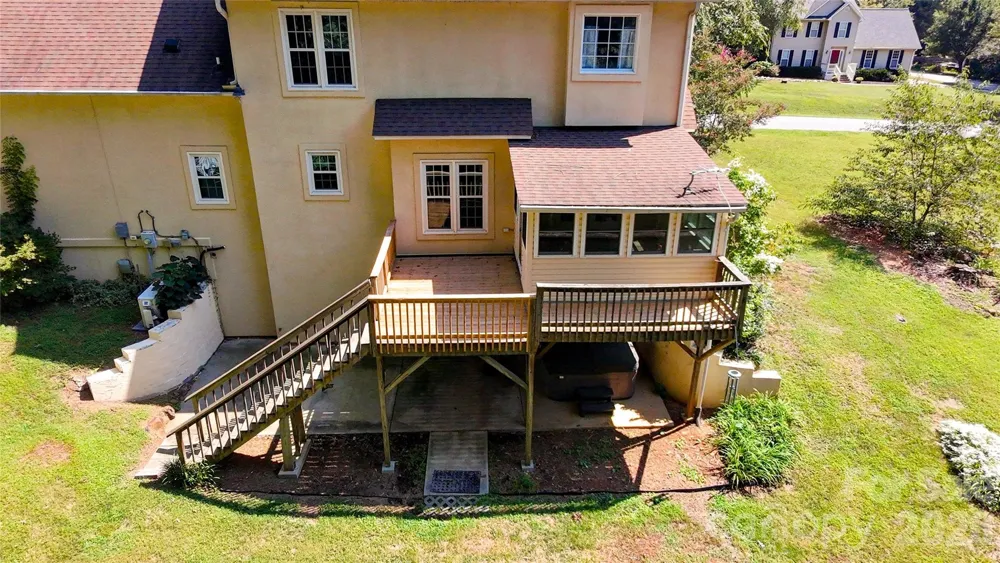 7605 Keating Drive Oak Ridge, NC 27310