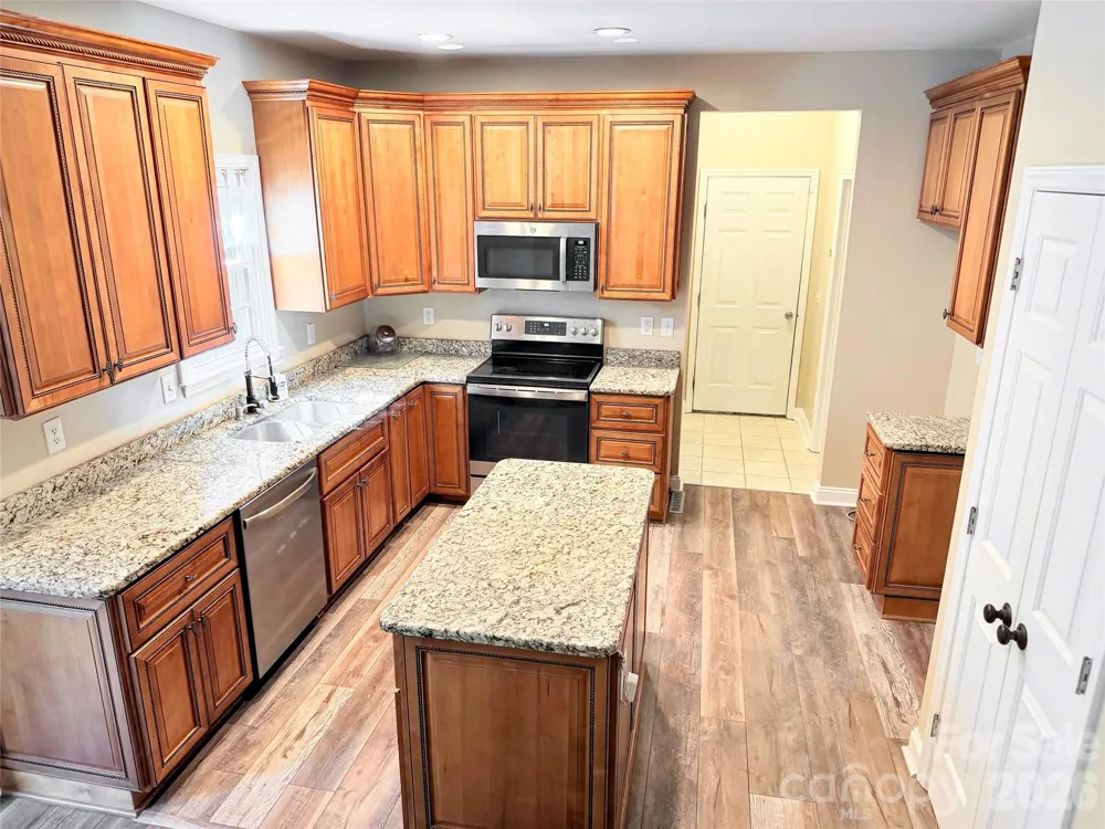 7605 Keating Drive Oak Ridge, NC 27310