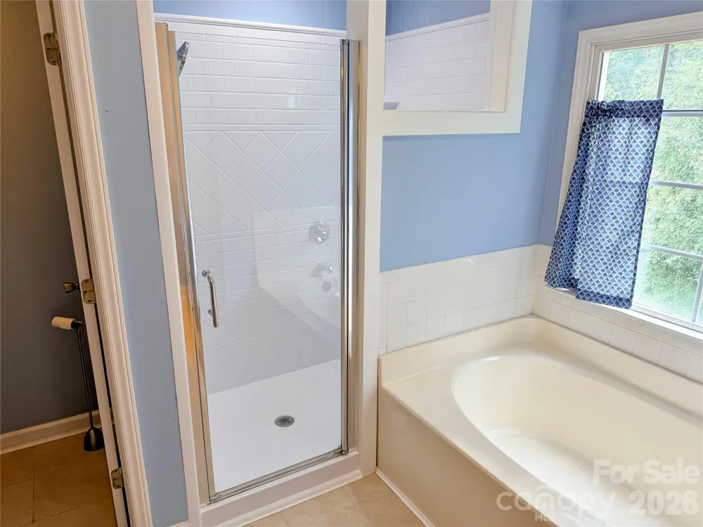 7605 Keating Drive Oak Ridge, NC 27310
