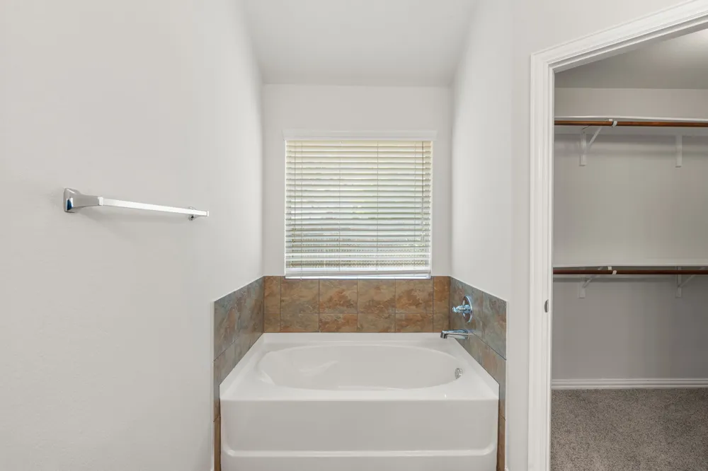 322 Strawberry Blonde Drive Buda, TX 78610