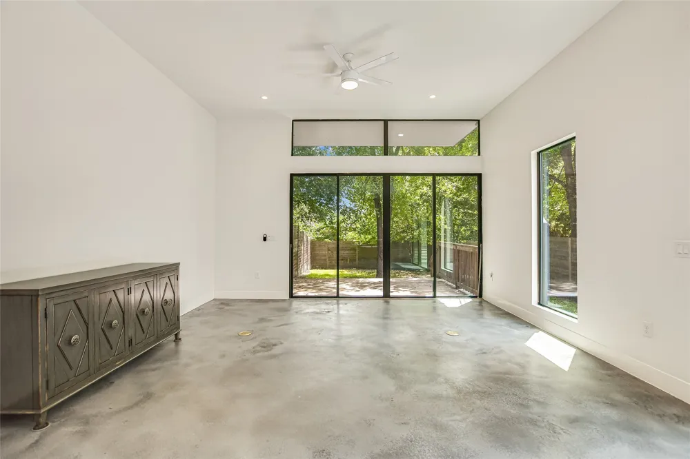 3801 Grayson Lane #B Austin, TX 78722