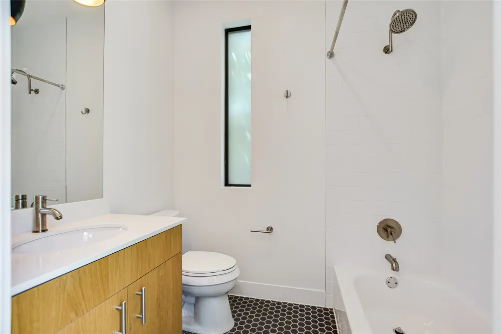 3801 Grayson Lane #B Austin, TX 78722