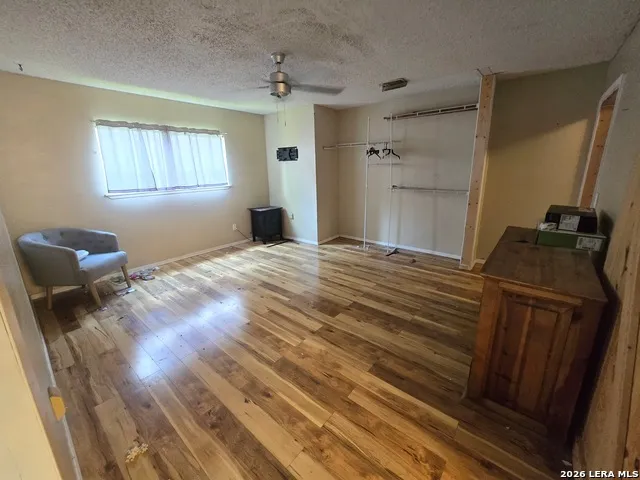 9914 FLATLAND TRL Converse, TX 78109
