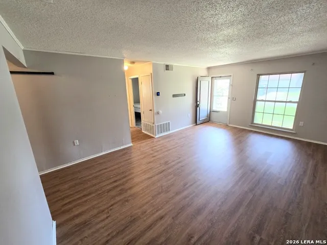 9914 FLATLAND TRL Converse, TX 78109