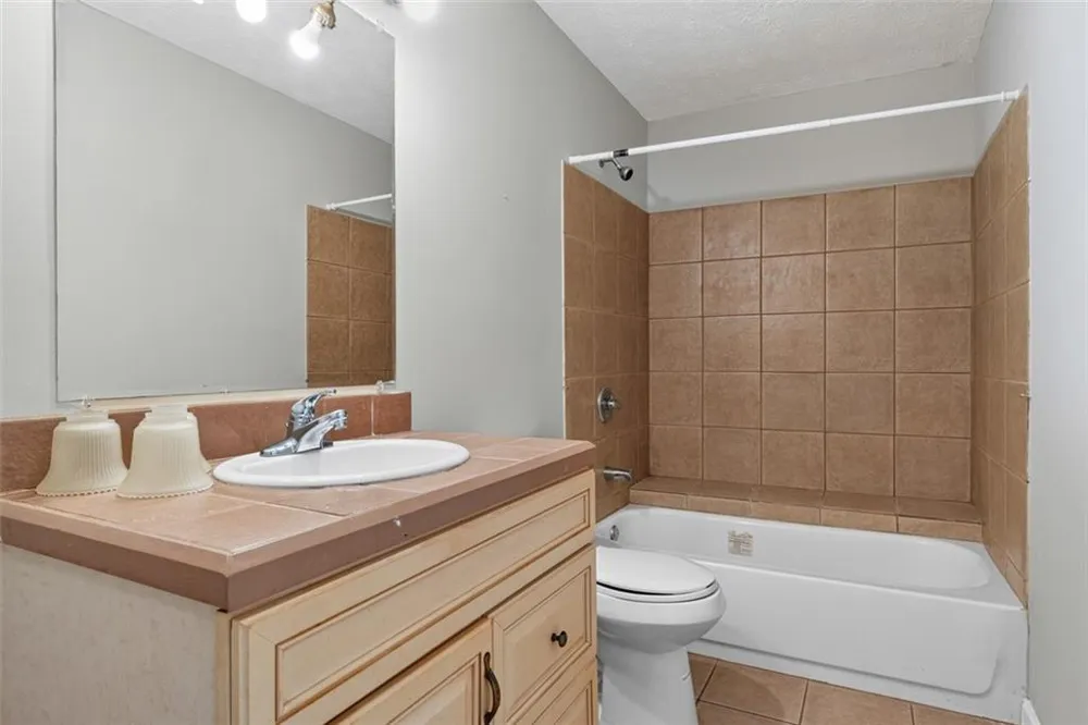 8340 Beechwood Trace Riverdale, GA 30274
