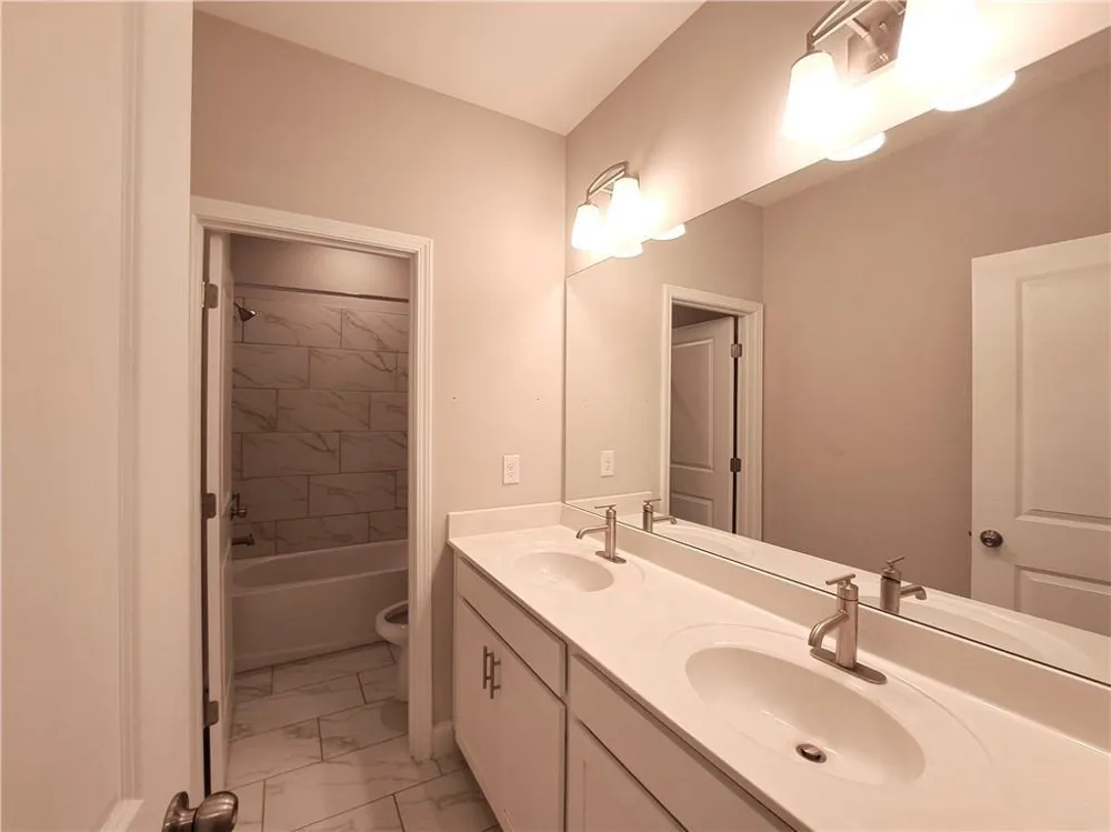 637 Stan Hope Lane Suwanee, GA 30024