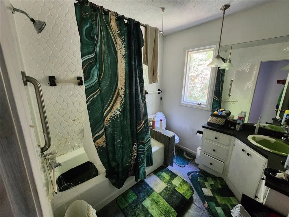 258 Kenilworth Circle Stone Mountain, GA 30083