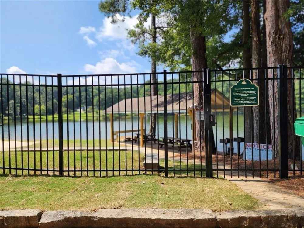 258 Kenilworth Circle Stone Mountain, GA 30083