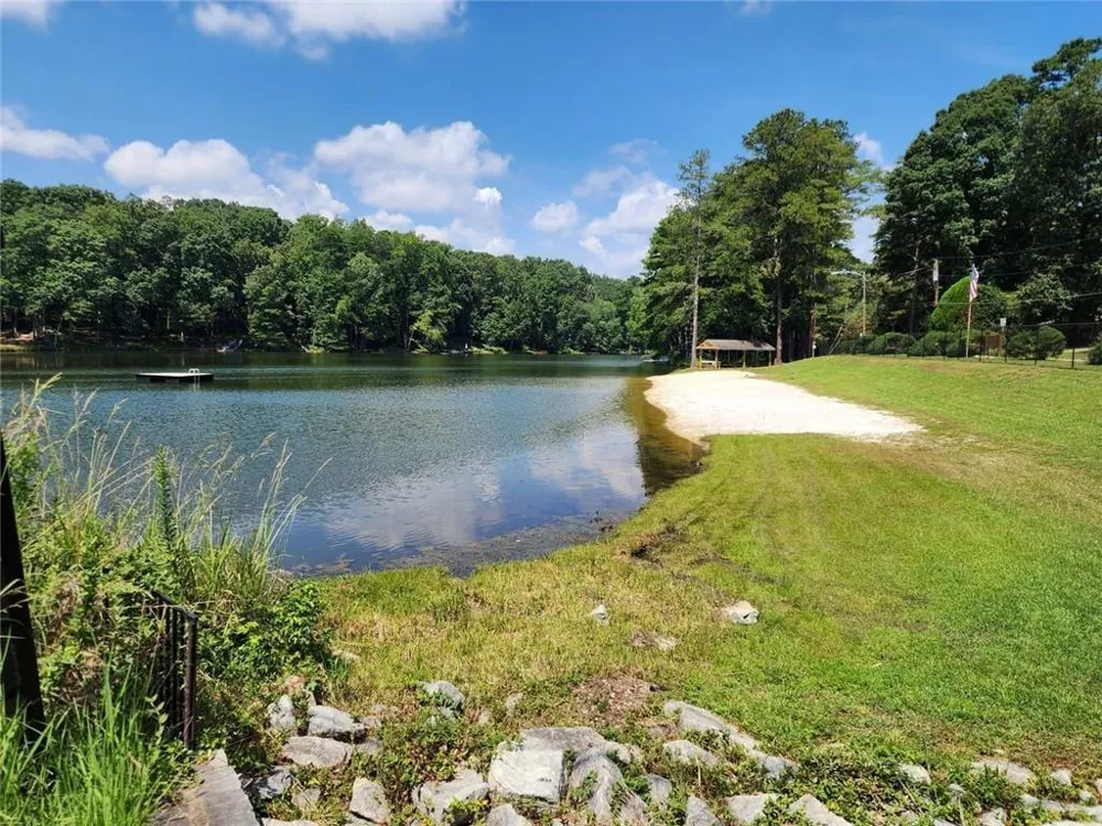 258 Kenilworth Circle Stone Mountain, GA 30083