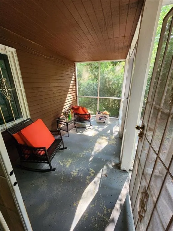 258 Kenilworth Circle Stone Mountain, GA 30083