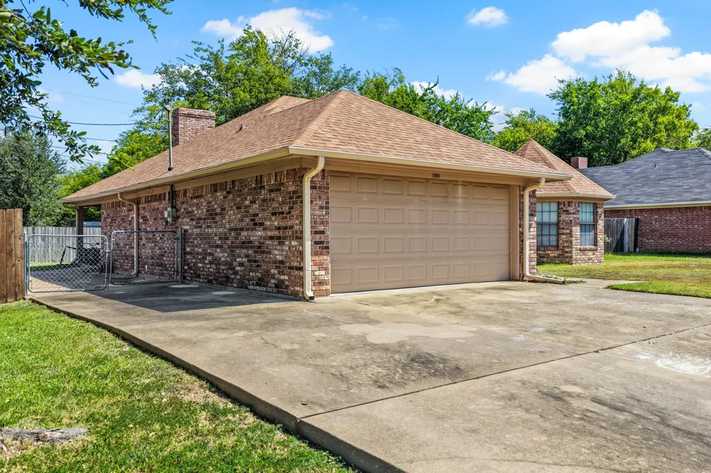 1100 Markeda Sulphur Springs, TX 75482
