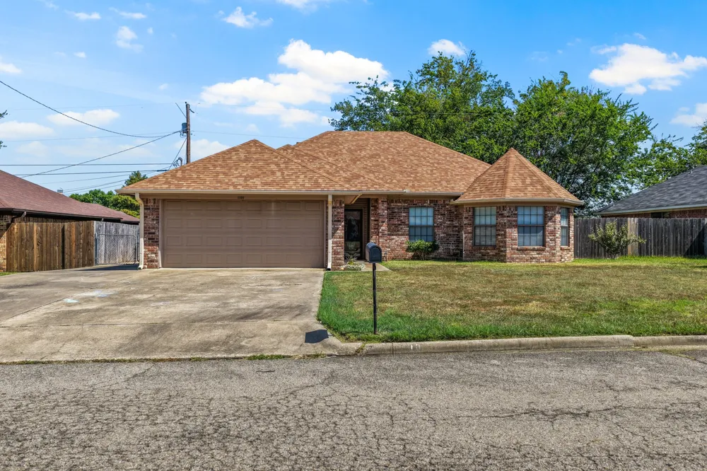 1100 Markeda Sulphur Springs, TX 75482