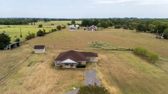 11962 County Road 2918 Eustace, TX 75124